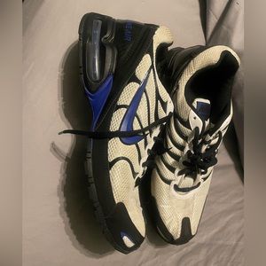 Size 11.5 -Nike Air Max
Torch 4 
white black & blue
Athletic running shoes